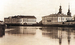 Александровское реальное училище и Зосимо-Савватиевская церковь. Фото последней четверти XIX в.