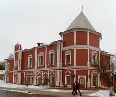 Кукольный театр «Теремок» в здании бывшей Зосимо-Савватиевской церкви. Фото А. Широких. 2006 г.