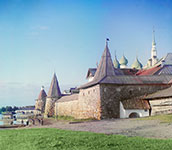 Соловецкий монастырь со стороны Святого озера. 1915 г. Фото С. М. Прокудина-Горского